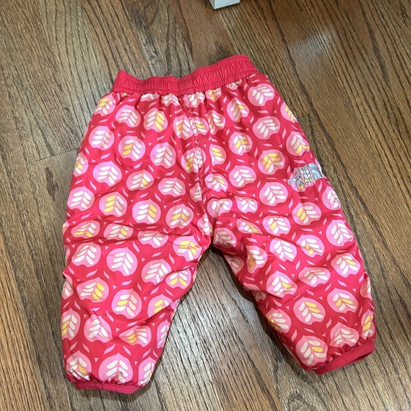 Great condition.. worn once.  Reversible snow pants. - Picture 3 of 3